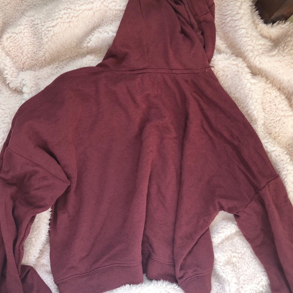SOLD✨NEW MAROON CROP TOP HOODIE PACSUN - Picture 4 of 4